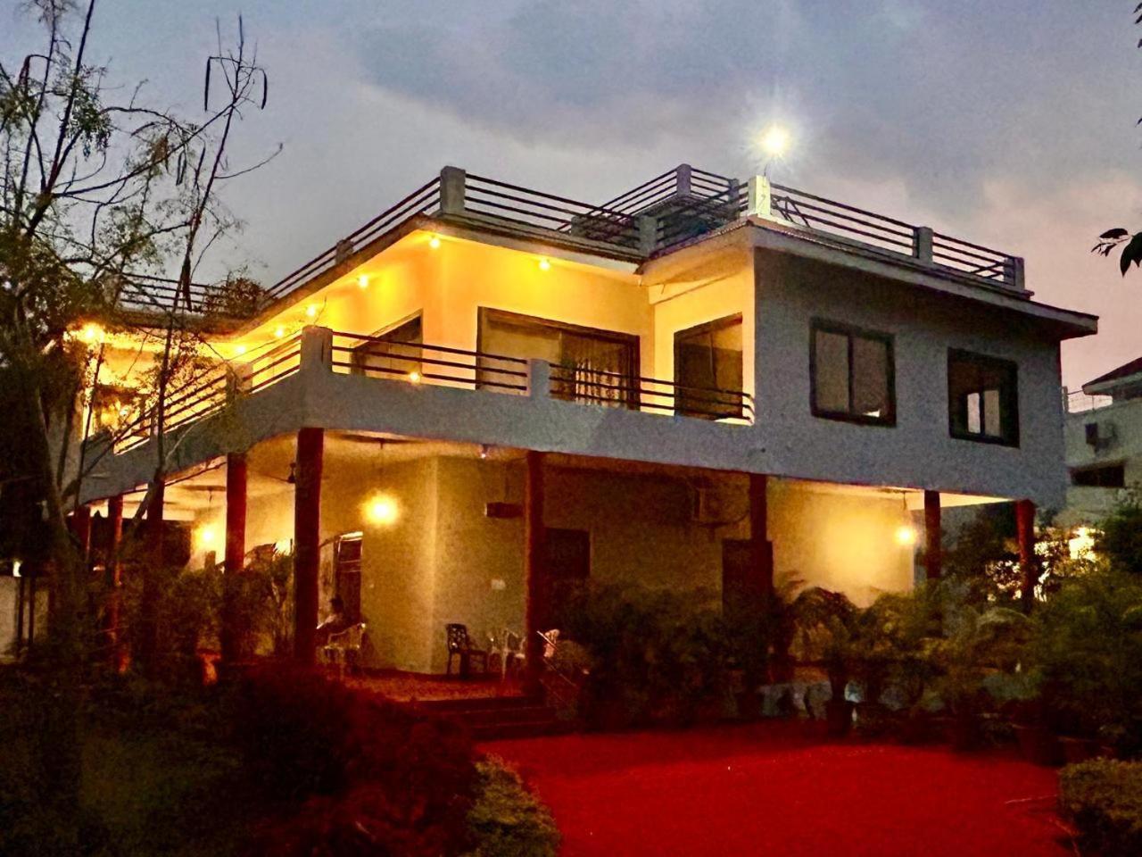 The English Gaon 4 Bhk Bhopál Kültér fotó