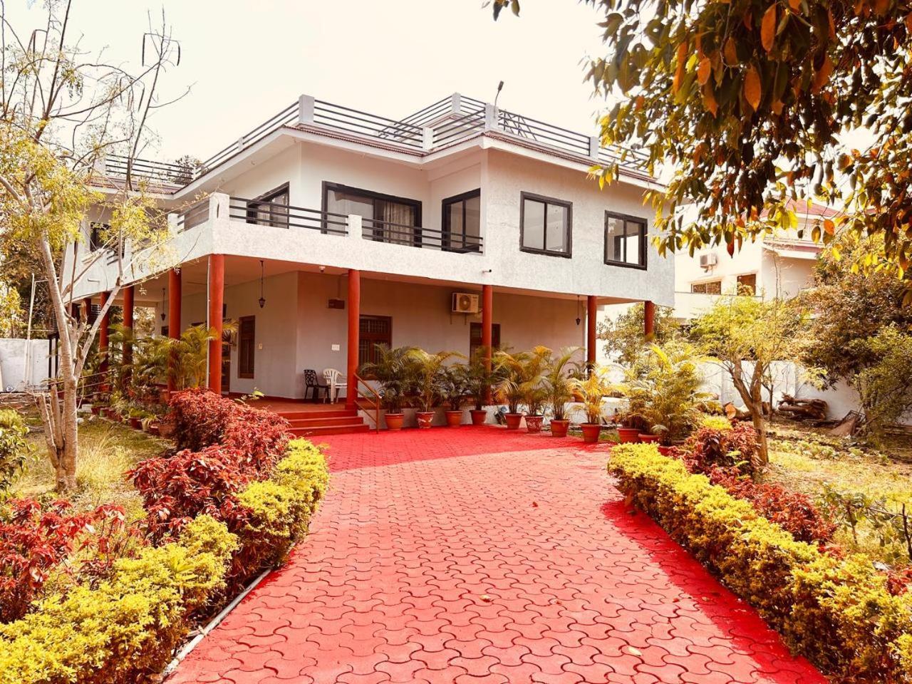 The English Gaon 4 Bhk Bhopál Kültér fotó